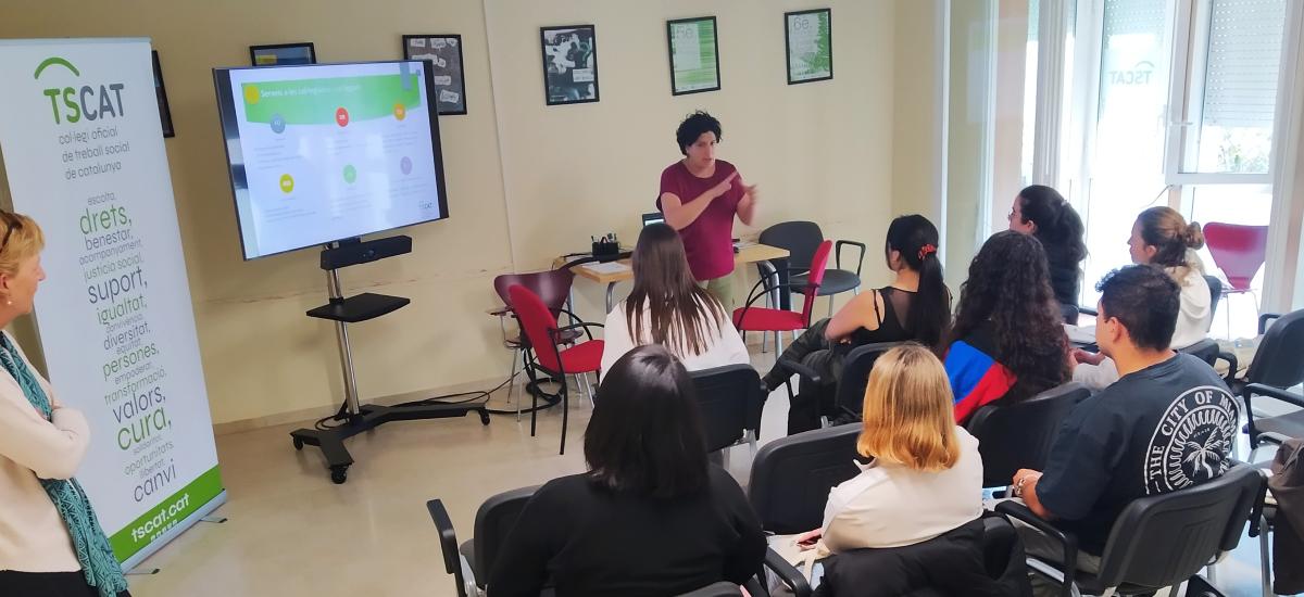 L'alumnat de la UdG visita la Delegació de Girona 