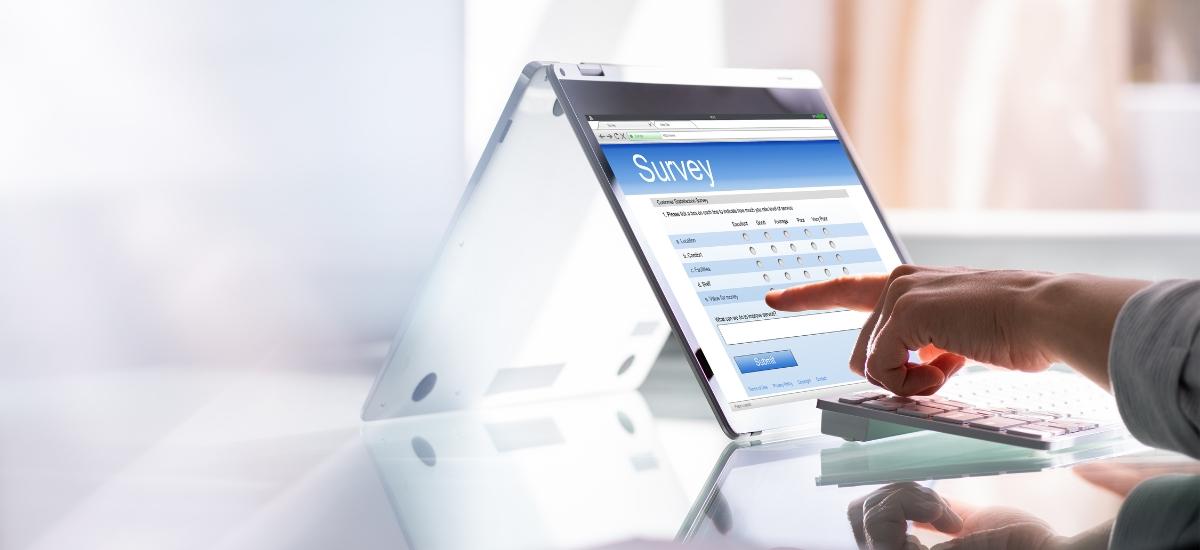 Enquesta llibre blanc professions serveis socials