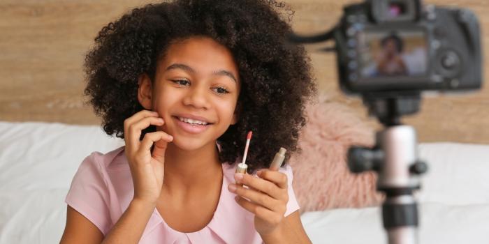 Jornada de treball "Cos, pressió estètica i malestars en la infància i l’adolescència"